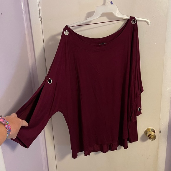 Cable & Gauge Tops Cable And Gauge Maroon 3x Poshmark